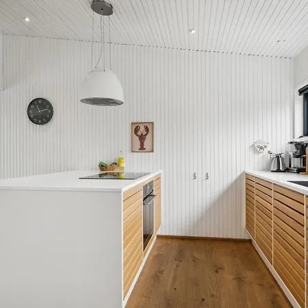 In With Kitchen