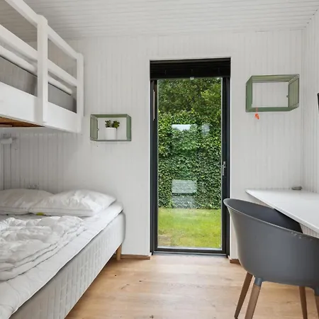Four-bedroom In Semesterbostad