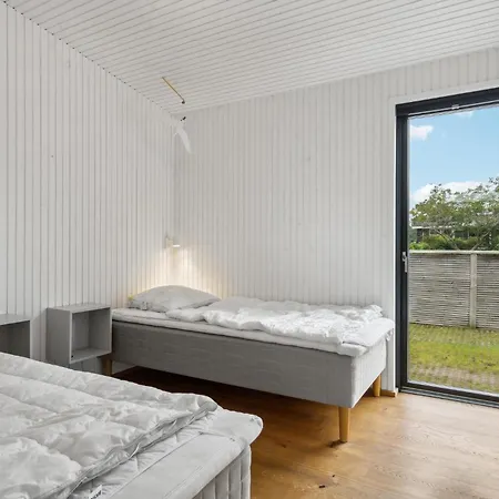 بيت للعطل Four-bedroom In
