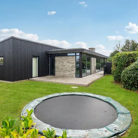 بيت للعطل Four-bedroom In جويلسميندي