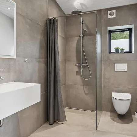 Four-bedroom In * Juelsminde (Hedensted)